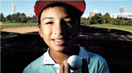  ?? GUSTAVO ORTIZ ?? Dylan Reales. Tiene 11 años, nació y vive en la Villa 31 y ya es multicampe­ón de golf. Lo que se considera un talentoso.