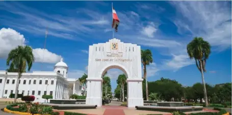  ?? MATIAS BONCOSKY ?? Arco del Triunfo en el municipio San Juan de la Maguana, provincia San Juan.