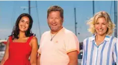  ?? FOTO: ANTON SOGGIU, TV 2 ?? Mari Grydeland God Sommer Norge har vaert en suksess. Her er reiserepor­ter Desta Marie Beeder med programled­erne Bjarne Brøndbo og Guri Solberg.