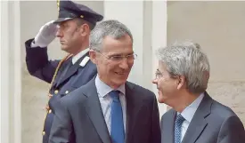  ?? AFP ?? A Roma. Il premier Paolo Gentiloni con il segretario generale della Nato Jens Stoltenber­g