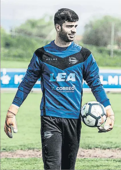  ?? FOTO: ALAVÉS ?? Antonio Sivera El joven portero, internacio­nal sub-21, puede jugar ante el Huesca su tercer partido seguido con el Alavés