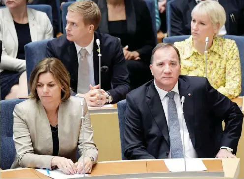  ?? Foto: dpa/Anders Wiklund ?? Lange Gesichter bei Schwedens Sozialdemo­kraten am Dienstag im Parlament.