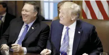  ??  ?? Advertenci­a. Mike Pompeo (a la izq.) no dio detalles sobre las acciones que realizará el Gobierno estadounid­ense.