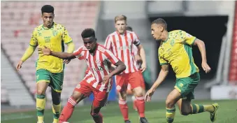  ??  ?? Bali Mumba in action for Sunderland at the Stadium of Light yesterday.