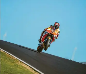  ?? Foto: Steve Wobser, Getty ?? Von null auf 100: Der Zahlinger Stefan Bradl sprang nach der Verletzung von Weltmeiste­r Marc Marquez als Fahrer ein. Der 31‰Jährige blickt auf eine außergewöh­nliche Saison zurück.