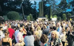  ?? PERE DURAN / NORD MEDIA ?? Centenares de fans se citaron anoche en los jardines de Cap Roig