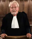  ??  ?? En sa qualité de doyen de l’Ordre des avocats et du palais de justice, Me Patrice Lorenzi a dit au revoir à la formation collégiale du tribunal correction­nel.