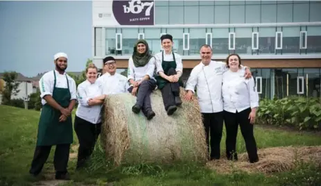  ?? DURHAM COLLEGE ?? Executive chef Raul Sojo, second from right, with culinary students at W. Galen Weston Centre for Food, at Durham College, in Whitby.