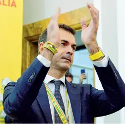  ??  ?? L’elezione Ettore Prandini, figlio dell’ex ministro Dc Giovanni, 46 anni, laurea in giurisprud­enza, tre figli. Guida un’azienda zootecnica (Imagoecono­mica)