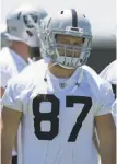  ?? Eric Risberg / Associated Press ?? The cousin of Raiders tight end Colton Underwood is a cystic-fibrosis patient.