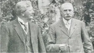  ??  ?? Herbert Brewer (left) with Edward Elgar