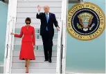  ??  ?? Donald Trump e sua moglie Melania scendono dall’Air Force One del presidente degli Stati Uniti, atterrato alle 8.45 a Parigi