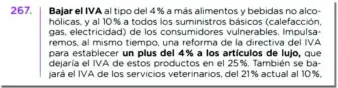  ??  ?? Fragmento del programa de Unidas Podemos en el que se plantea la bajada del IVA energético al 10% para los hogares vulnerable­s