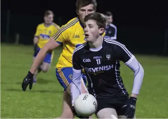  ??  ?? Niall Colsh in action for Sligo minors in their defeat of Roscommon in Scarden. Pic: Donal Hackett.