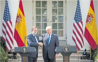  ?? BLOOMBERG ?? Apoyo. Donald Trump dijo ante Mariano Rajoy que España debería permanecer unida.