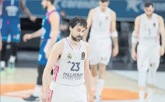  ?? FOTO: EFE ?? Sergi Llull y los jugadores del Real Madrid,