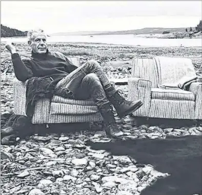  ?? TWITTER PHOTO ?? Anthony Bourdain during filming in Newfoundla­nd and Labrador.