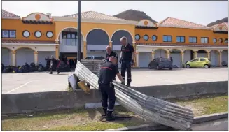  ?? (Photo MaxPPP) ?? Après avoir subi la violence d’Irma, le détachemen­t se prépare à affronter l’ouragan Jose.