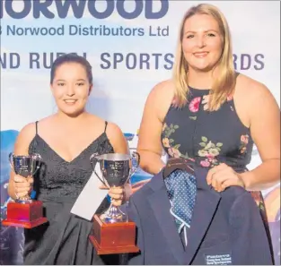  ?? PICTURE / SIMON NEALE ?? TOP OF THE CLASS: Teagan O’Callaghan (left) was presented with the Fonterra Young New Zealand Rural Sportspers­on of the Year trophy by Olympics silver medallist Natalie Roonie.