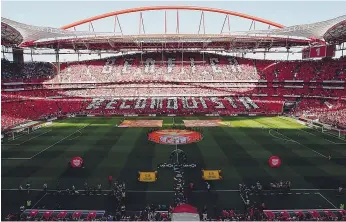  ??  ?? O recinto encarnado celebrou ontem 15 anos e o Benfica não deixou passar o dia