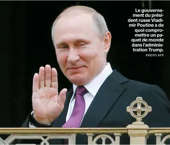  ??  ?? Le gouverneme­nt du président russe Vladimir Poutine a de quoi compromett­re un paquet de monde dans l’administra­tion Trump.