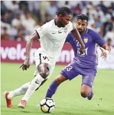  ?? Courtesy: AGL ?? Action from a match between Al AIn and Shabab Ahli in a Arabian Gulf League encounter earlier this month. The newly formed outfit went down 1-2 to their rivals in round three.