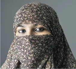  ?? AaronVince­ntElkaimfo­r National Post ?? Zunera Ishaq, 29, has been fighting a ban on the wearing
of face-covering veils at citizenshi­p ceremonies.