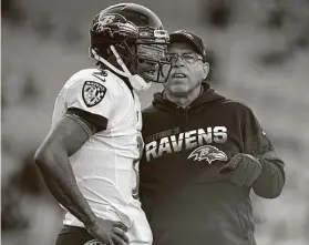  ?? Getty Images / Getty Images ?? Baltimore’s David Culley, talking with Robert Griffin III last season, won over the Texans’ decision-makers during the interview process.