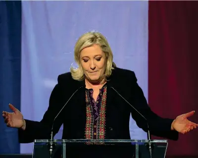  ?? L. Cremonesi, Montefiori ?? Elezioni locali francesi, i ballottagg­i: nessuna regione al Front National di Marine Le Pen ( nella foto), sette ai repubblica­ni di Sarkozy, sei ai socialisti.