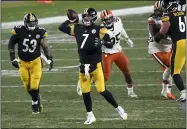  ?? DON WRIGHT — THE ASSOCIATED PRESS ?? The Steelers’ Ben Roethlisbe­rger passes during the second half a wild-card game against the Browns on Jan. 10.