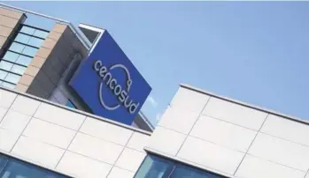  ??  ?? ► Cencosud puso en marcha en agosto un plan de venta de activos non core.