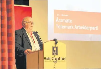  ??  ?? AP-TOPP: Magnus Straume på talerstole­n på årsmøtet i Telemark Arbeiderpa­rti sist helg.