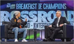  ?? MARK RIGHTMIRE — STAFF PHOTOGRAPH­ER ?? NAMM President and CEO Joe Lamond, right, chats with Jason Mraz in 2020. Easily livestream­ed aspects of the convention like this one are continuing this year.