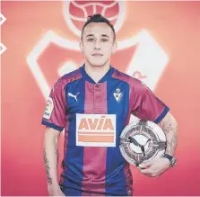  ?? |EIBAR ?? El delantero llega cedido desde el Valencia