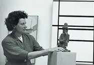  ??  ?? Passioni Peggy Guggenheim: portò alla Biennale la sua collezione che comprendev­a i capolavori degli espression­isti astratti americani