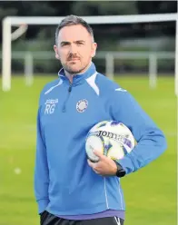  ??  ?? Preparatio­ns Swifts manager Ross Gunnion has guided the Perth side to an unbeaten league start