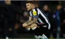 ?? Photograph: Jason Cairnduff/Action Images/Reuters ?? Kieran Trippier made several mistakes leading to Everton’s first two goals in the final 11 minutes of normal time.