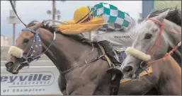  ?? RAES' DYNA JET,
Candiese Marnewick ?? with Warren Kennedy up, wins the Itsarush.co.za Pinnacle Stakes for trainer Gavin van Zyl at Greyville yesterday. Picture: