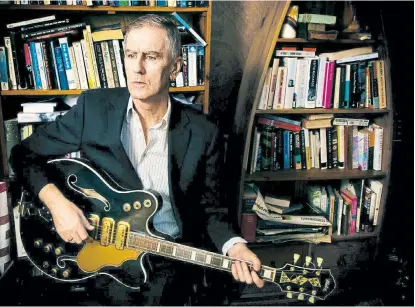  ??  ?? Der australisc­he Songwriter Robert Forster zeigt sich auf seinem neuen Album „Songs To Play“auf der Höhe seiner Kunst. Im Dezember tritt er im Wiener Theater Akzent auf. Ein Kirchgang steht an.