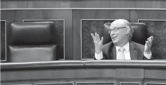  ?? Foto: Efe ?? Cristóbal Montoro gesticula desde su asiento en el Congreso de los Diputados.