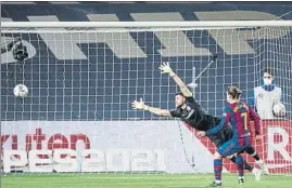  ?? FOTO: P. PUNTÍ ?? Antoine Griezmann dio así el triunfo ante el Athletic con su 25º gol con el Barça