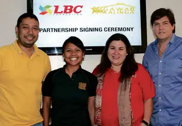  ??  ?? GAWAD Kalinga executive director José Luis Oquiñena, Gawad Kalinga’s Claire Ericta, LBC Foundation head Nena Wuthrich, LBC Express Inc. president Fernando Araneta