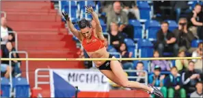  ?? SAMUEL KUBANI / AGENCE FRANCE-PRESSE ?? Yelena Isinbayeva competes in the pole vault at the IAAF Grand Prix meet in Ostrava, Czech Republic, on June 27.