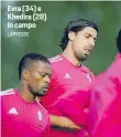  ??  ?? Evra (34) e Khedira (28) in campo