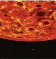  ?? Foto: Nasa, SWRI, JPL, ASI, INAF, IAPS, dpa ?? Fünf Wirbelstür­me umkreisen über dem Jupiter Südpol einen zentralen Sturm. Diese (zusammenge­setzte) Aufnahme sendete die Raumsonde zur Erde.