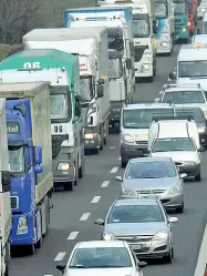  ?? ?? Coda
Atteso traffico intenso sull’autostrada