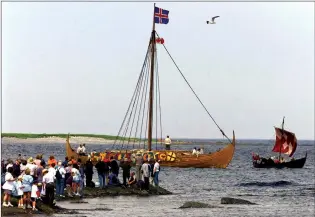  ?? CANADIAN PRESS FILE PHOTO ?? The Islendingu­r, captained by Gunnar Eggertsson, a Viking longship honouring Lief Ericson’s voyages, follows the Swedish Viking boat Krampmacke­n as it arrives in L’Anse aux Meadows, Nfld. back in 2000.