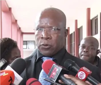  ?? DR ?? Vice-ministro da Educação moçambican­o diz que as maiores dificuldad­es estão na Região Sul