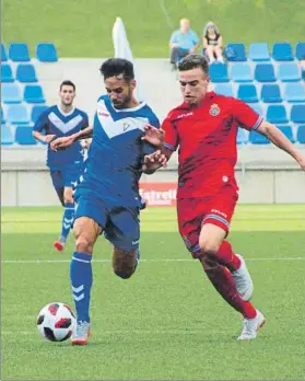  ?? FOTO: ELOY MOLINA ?? El Espanyol B, por la vía rápida Tres goles en media hora decidieron el partido