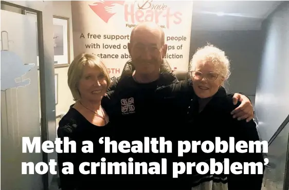  ?? Photo / Leah Tebbutt ?? Braveheart­s founder Erin O’neill (from left) and board members Tommy Wilson and Rosalind Potter at the Braveheart­s meeting on Wednesday night.